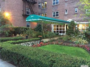 7502 Austin St APT 1C, Flushing, NY 11375