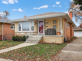 2832 W 100th Pl, Evergreen Park, IL 60805