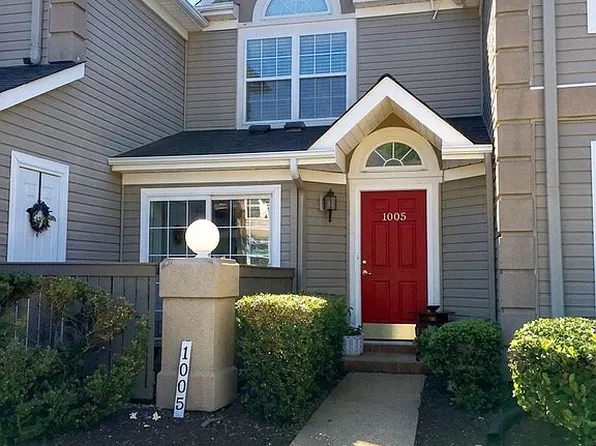 1005 Queens Xing, Williamsburg, VA 23185