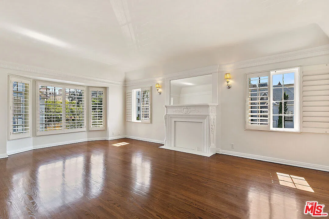1 bed, 2.0 bath, 1665 sqft, $3,795 — Photo 2