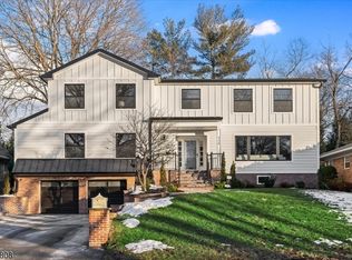 114 Yantacaw Brook Rd, Montclair, NJ 07043