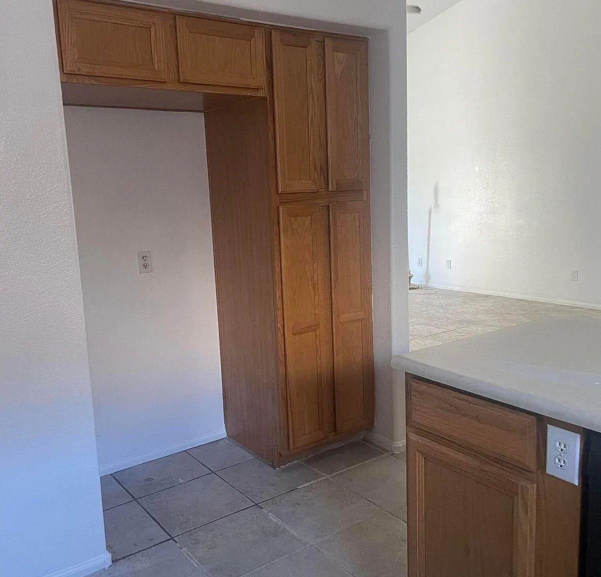 3 bed, 1393 sqft, $2,200 — Photo 3