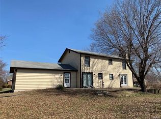 249 Savoy Dr, Lake Saint Louis, MO 63367