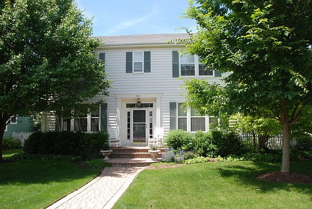 1st image of 283 E Lasalle St