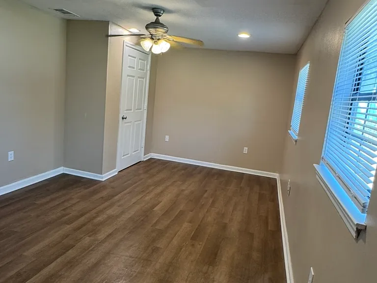 3222 Carey St — Photo 11
