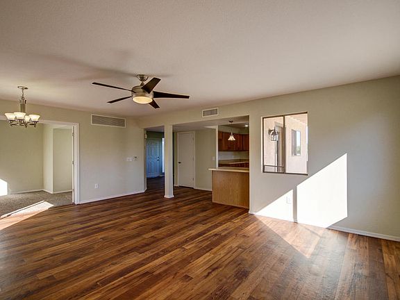 4th image of 3151 W Alexanderwood Dr