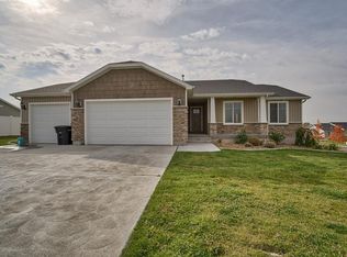 3932 E Tawzer Way, Ammon, ID 83406