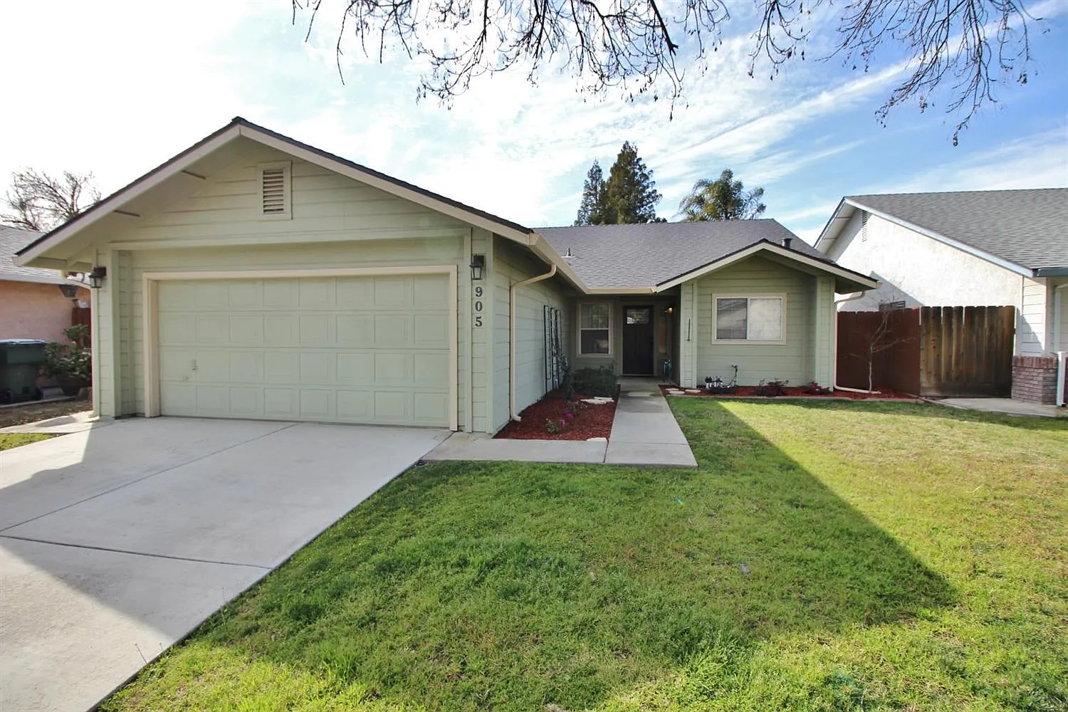 905 Jayhawk Way photo 1