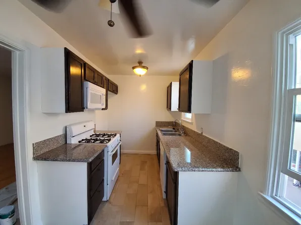 14558 Dickens St #14560-1/4, Sherman Oaks, CA 91403