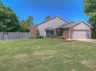 9030 S 77th Pl E, Tulsa, OK 74133