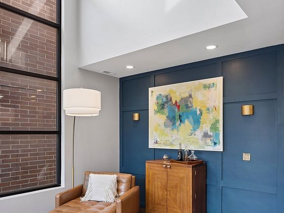 4th image of 2320 N Hamilton Ave #2