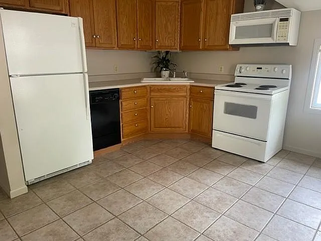 616 Main St #2 — Photo 12