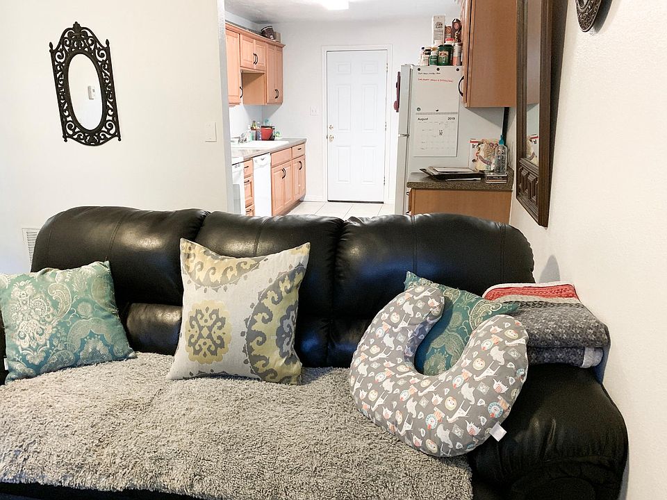 Living Room/Kitchen