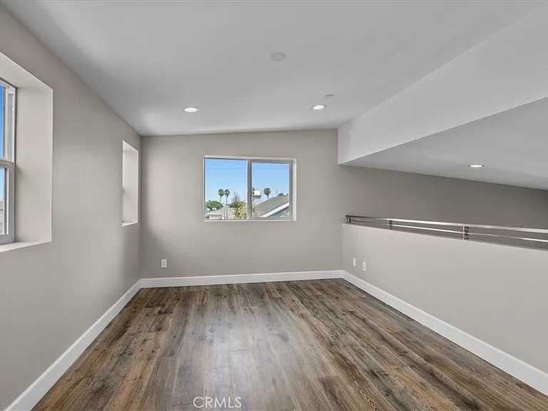 2415 Carnegie Ln #C — Photo 38