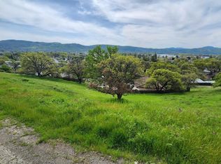 12761 Lakeview Dr, Clearlake Oaks, CA 95423