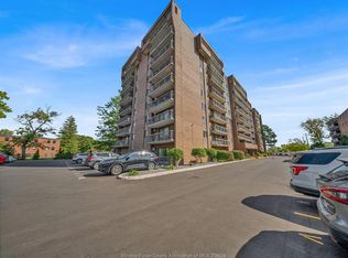 3936 Wyandotte St E #206, Windsor, ON