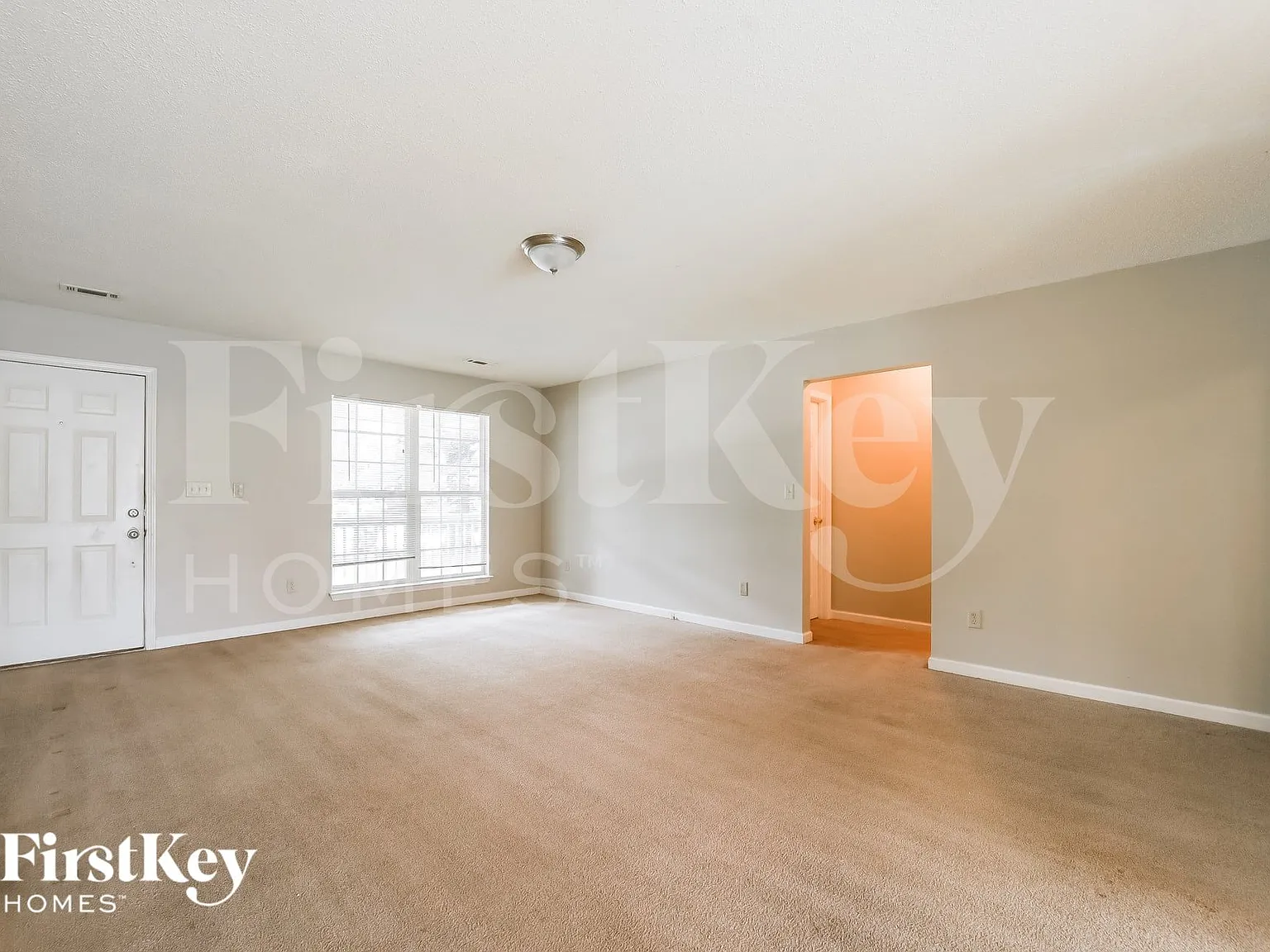 4 bed, 2.0 bath, 1518 sqft, $2,405 — Photo 2