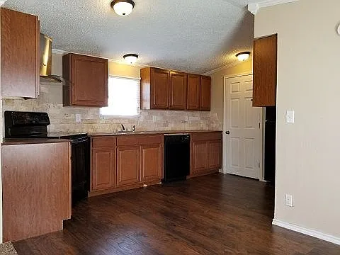 Sherwood Village — Photo 19