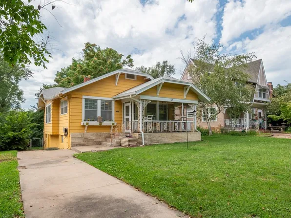121 NW Elmwood Ave, Topeka, KS 66606