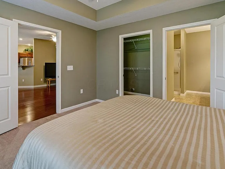 1424 Lakes Circle Dr — Photo 7