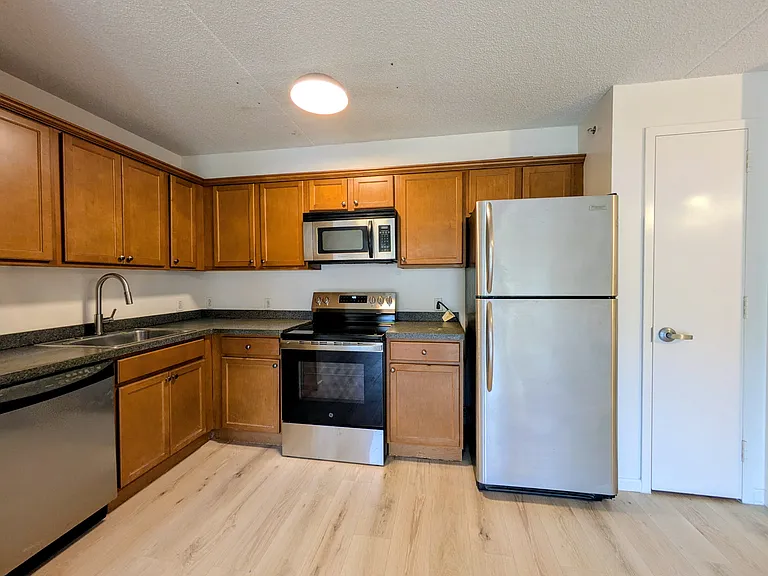 221 Beach 80th St #3D — Photo 7