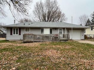 261 Strese Ln, Apple Valley, MN 55124