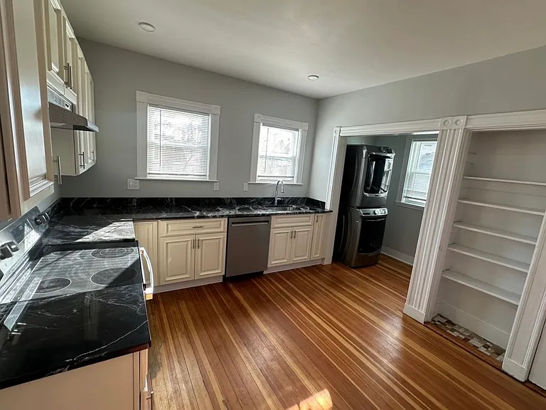 314 Massachusetts Ave #B — Photo 11
