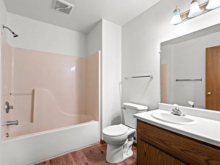 Weston Pines Apartments — Photo 24