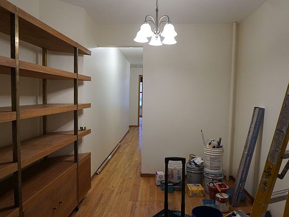 5th image of 119 Bedford Ave APT 2L