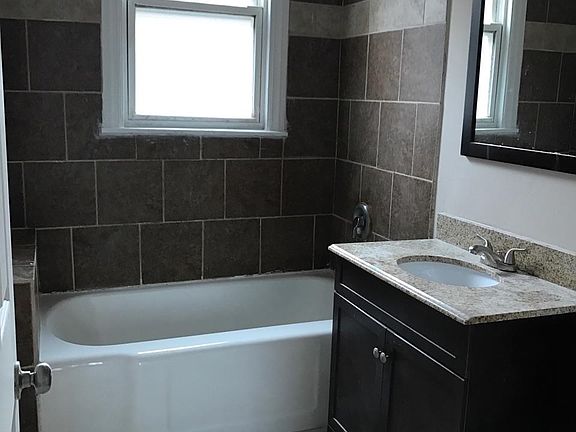 4th image of 7416 S Kingston Ave #2
