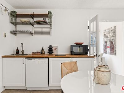 425 S Kenmore Ave APT 201, Los Angeles, CA, 90020