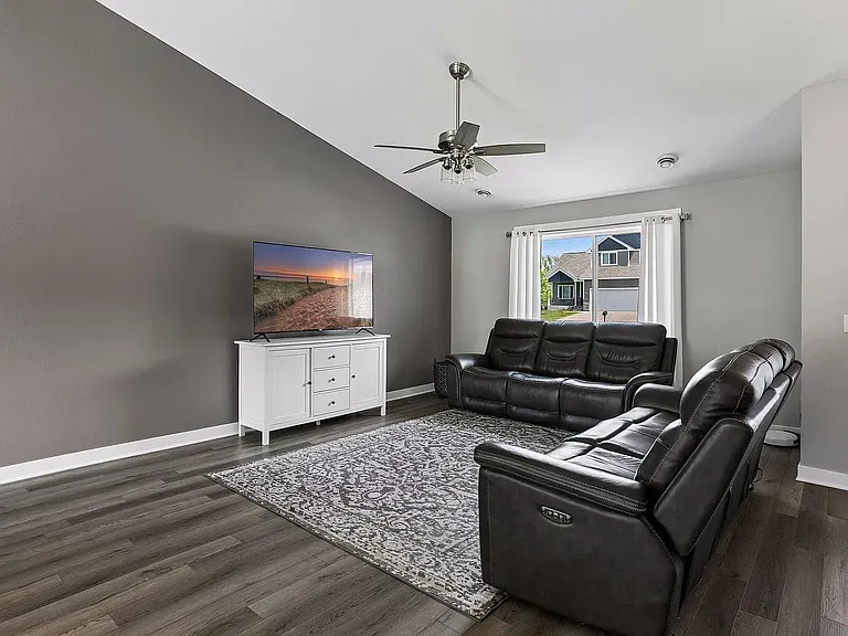 720 Deer Trl — Photo 16
