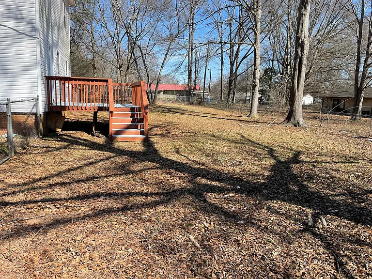 3501 Woodview Dr — Photo 5