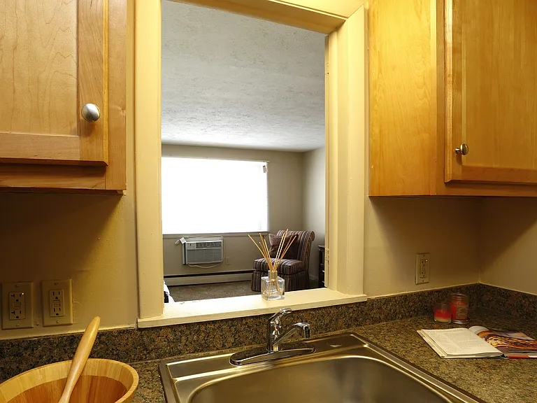 Chamberlain I & II Apartments — Photo 13