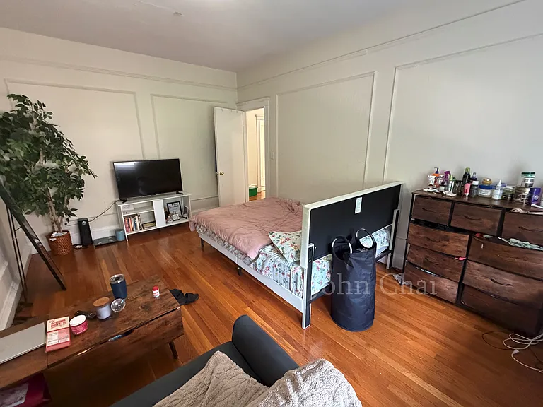 70 Chiswick Rd #16 — Photo 5