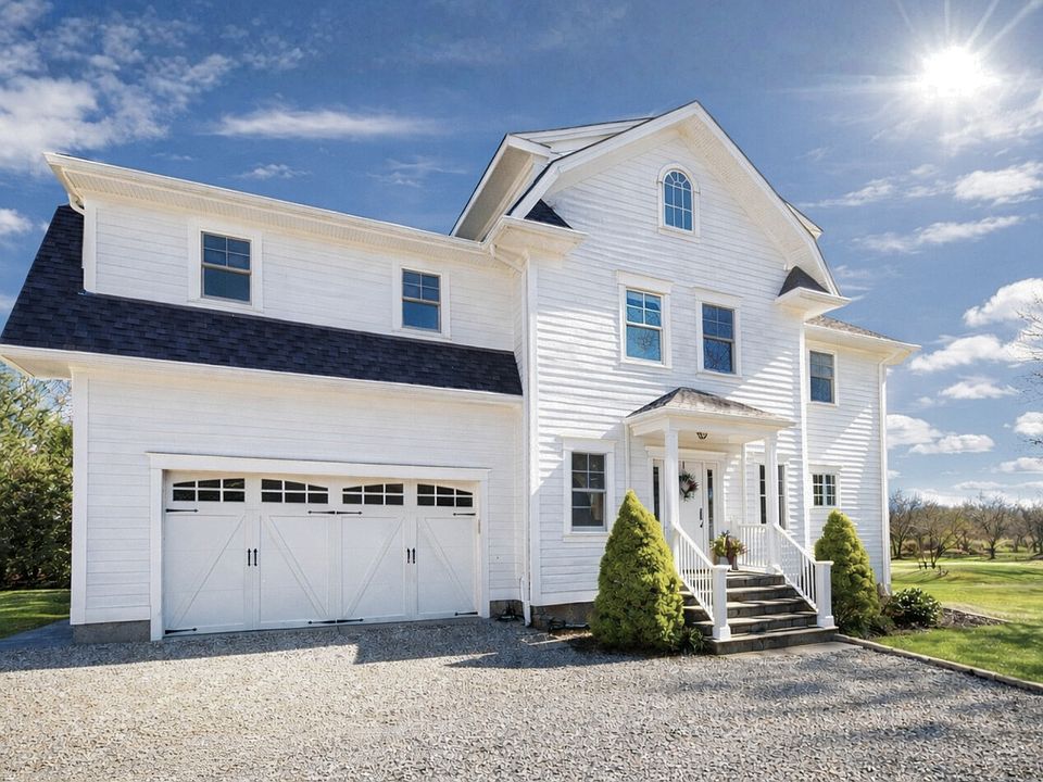 Nestled along a private lane with sweeping views of Hampshire Golf Course