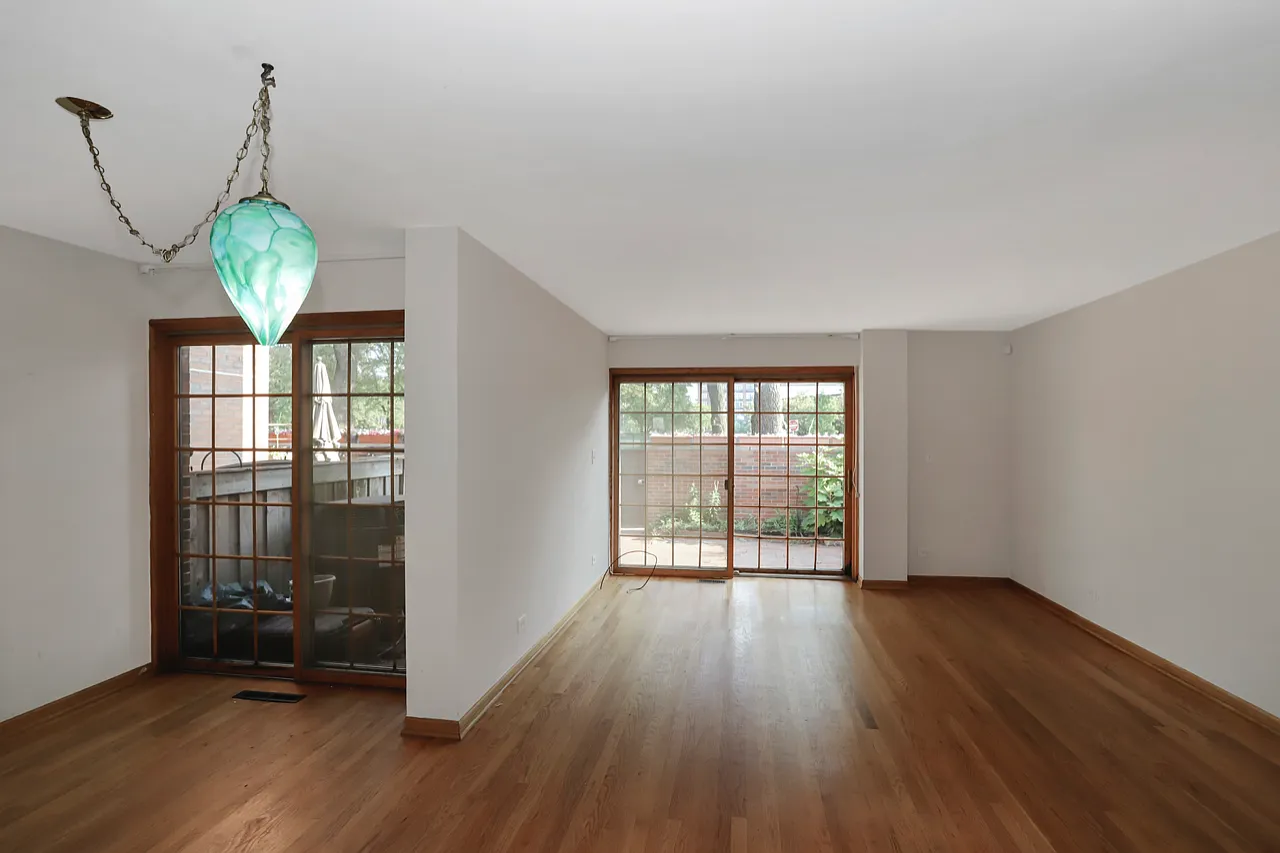 5 bed, 1800 sqft, $875 — Photo 3