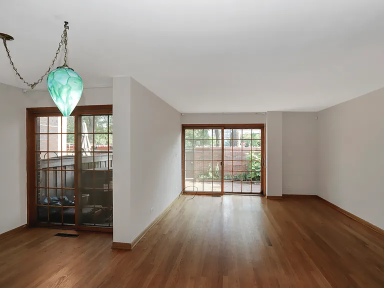 1256 W Westgate Ter — Photo 3