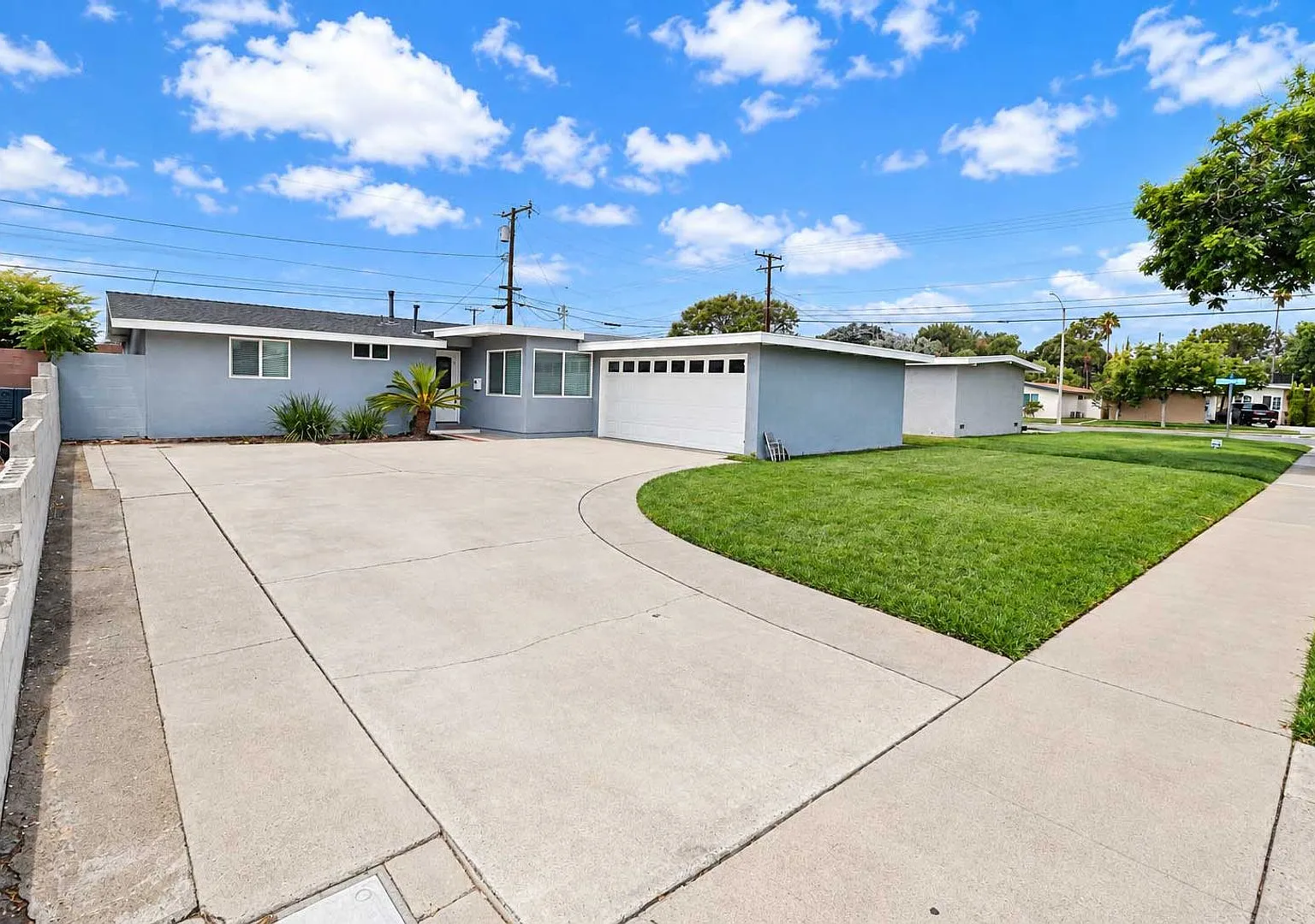 Beautifully Renovated Single-Story Anaheim Home with Private Pool — Photo 1