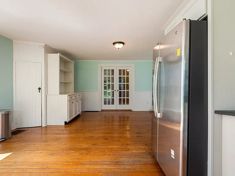 5820 Chamberlain Ln — Photo 36