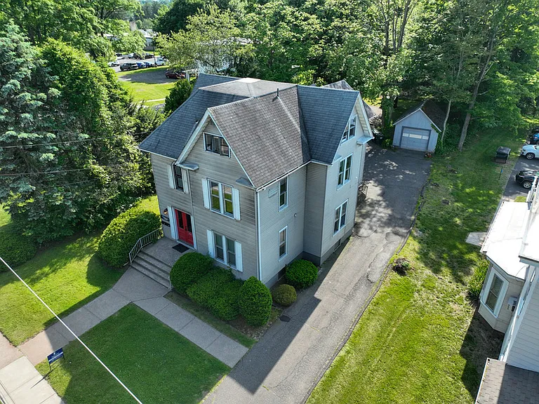 242 N Main St — Photo 5