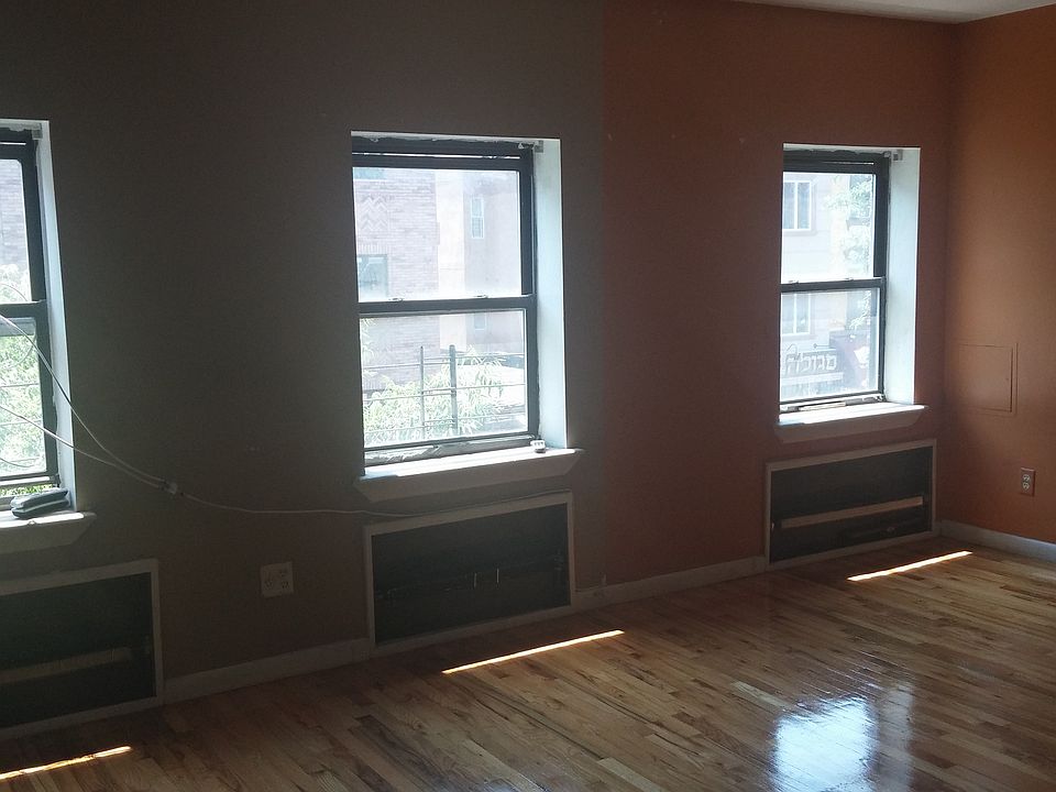 2nd image of 655 Myrtle Ave APT 3