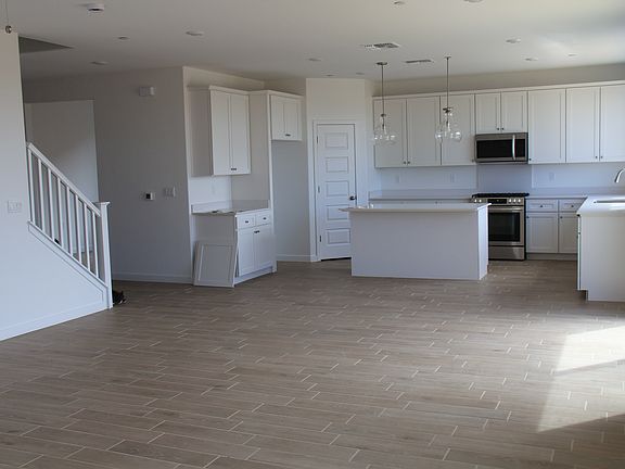 5th image of 3319 Golden Trails Ln