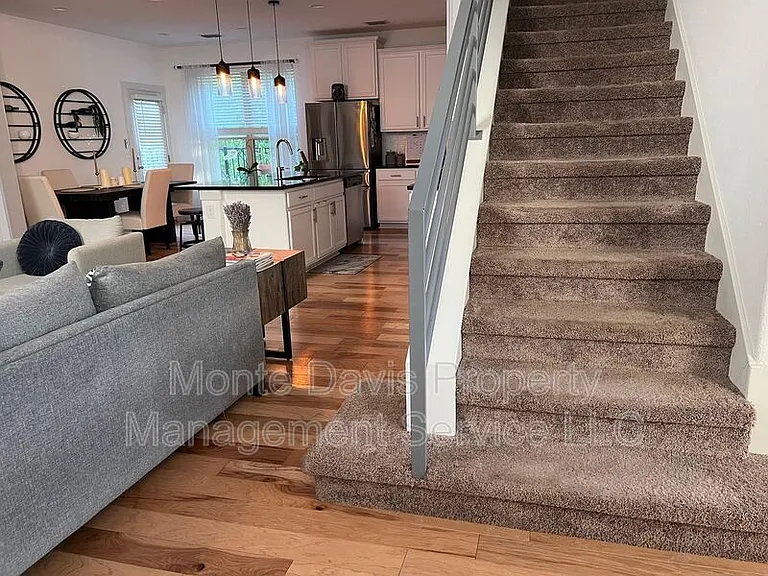 9605 Tanager Way — Photo 5