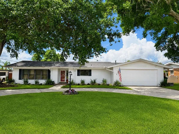 840 Piedmont Dr SE, Winter Haven, FL 33880
