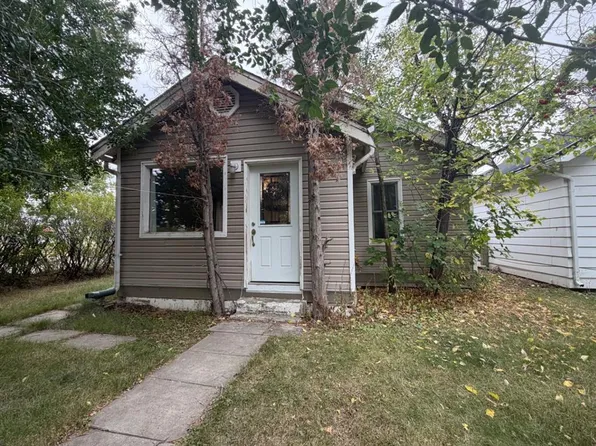 597 5th St E, Drumheller, AB T0J 0Y4