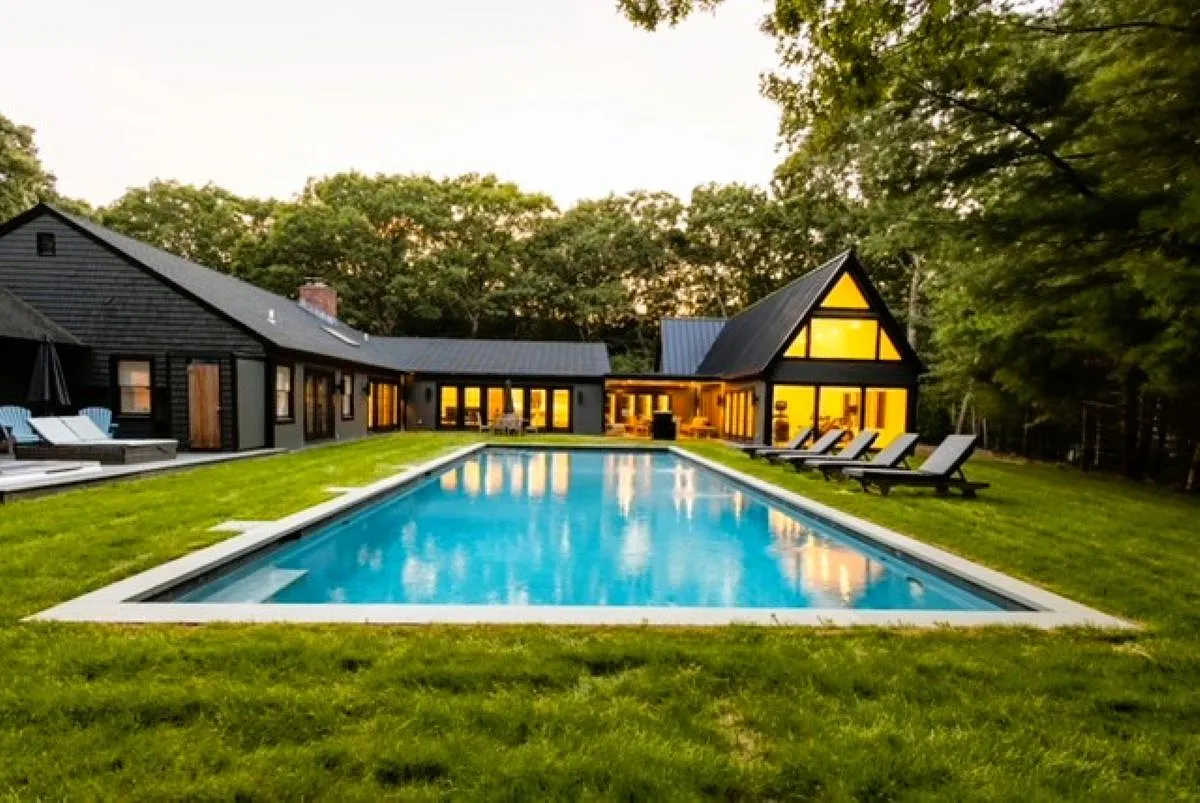 Water Mill Private Luxury Compound with Pool, Tennis and Gym — Photo 2