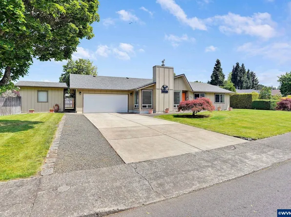 426 SW Fairlawn Ct, Dallas, OR 97338