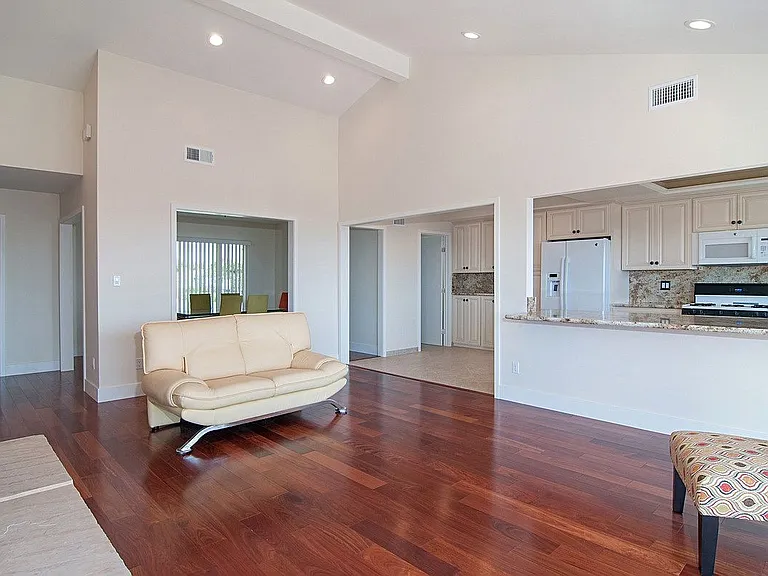 5415 Thunderbird Ln — Photo 6