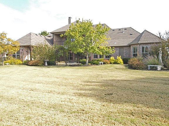 5th image of 126 Yorkshire Dr